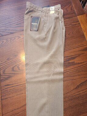 NWT Claiborne Essentials Travel Pack Wrinkle-Free Dress Pants Tan 40x30